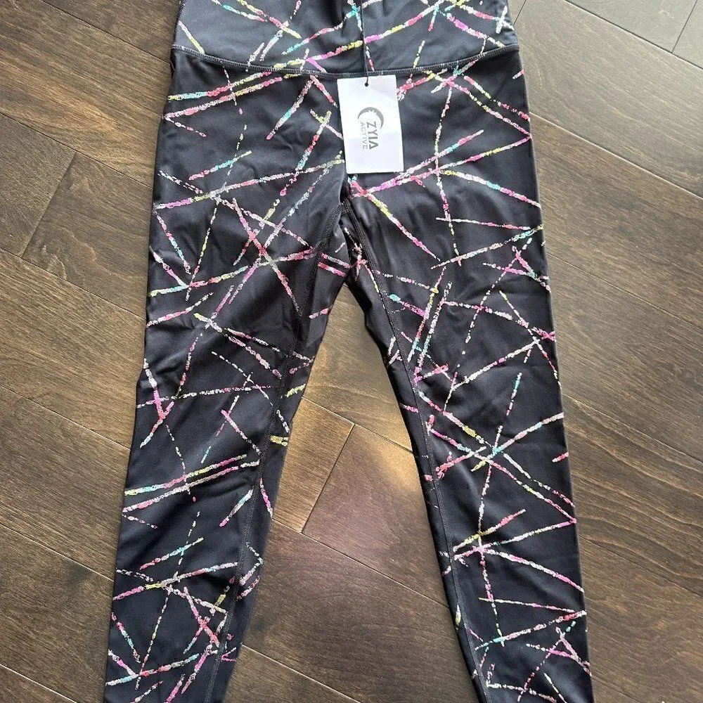 𝅺nwt Abstract HI-Rise 7/8 (24") Black with Multicolor - Size 6-8 - Picture 2 of 5